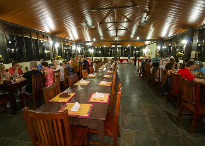 Canon De La Vieja Lodge *
